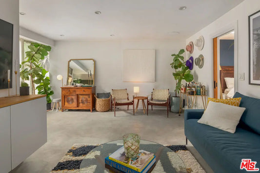 celebrity homes for sale in Beverly HIlls 905 N Beverly Glen Blvd, Los Angeles, CA 90077